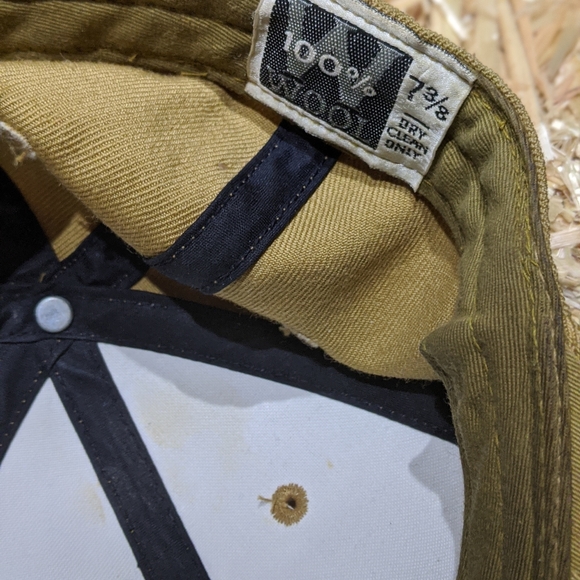 Notre Dame U Unisex Clover Cap - Picture 7 of 8